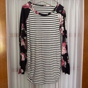 Large Maternity Top - 3/4 sleeves, gently worn